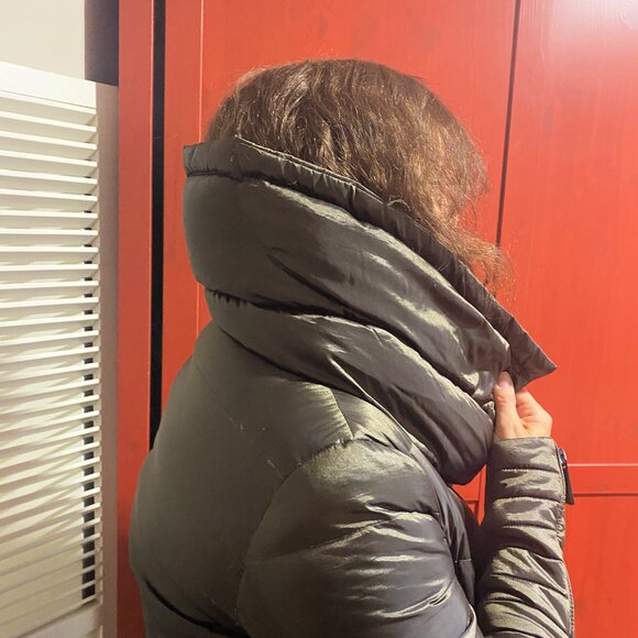 BCBG Maxazria long puffer downfilled - Picture 2 of 8